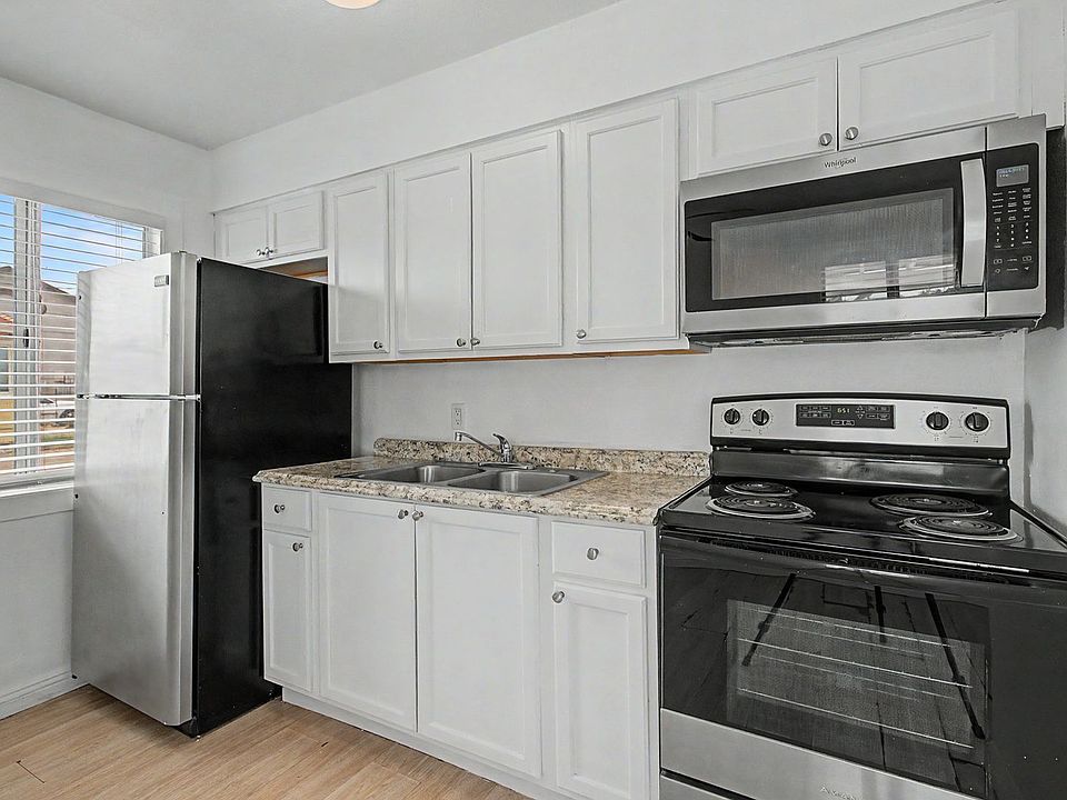 1st image of 1935 Haren Dr