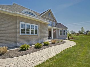 7 Buckskin Ln, North Hampton, NH 03862