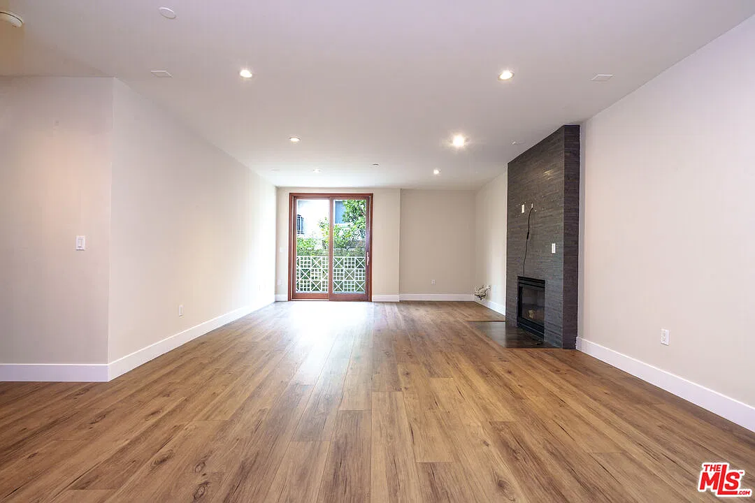 2 bed, 2.0 bath, 1518 sqft, $4,800 — Photo 1