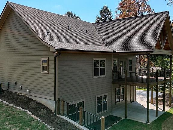 3rd image of 2079 Almont Rd