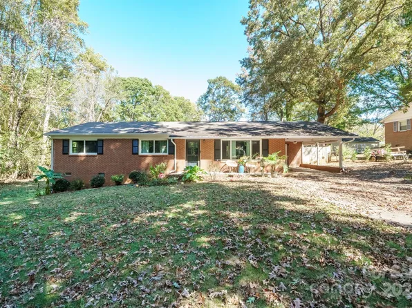 3514 Merry Oaks Ln, Dallas, NC 28034