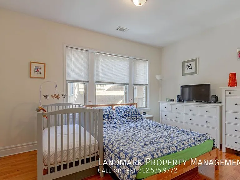 4853 S Vincennes Ave #205 — Photo 8