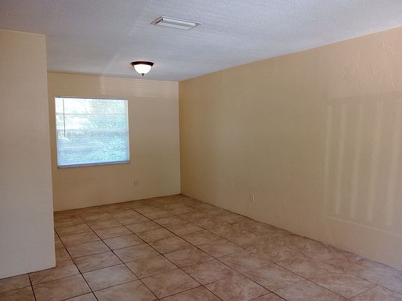 4th image of 1217 Kennedy Rd APT 58