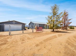 581 S Glen Canyon Road, Golden Valley, AZ 86413