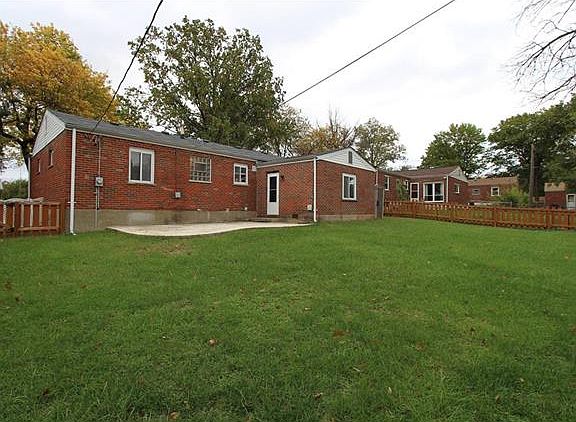 4th image of 1111 Midiron Ave