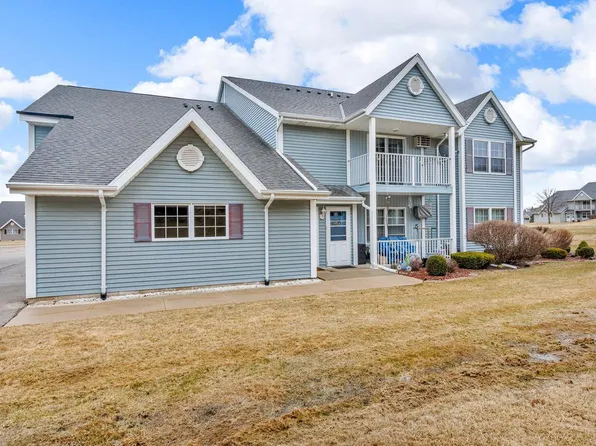 2134 Marie COURT #4, West Bend, WI 53095