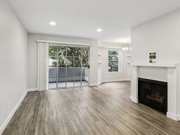 960 N. Alfred — Photo 25