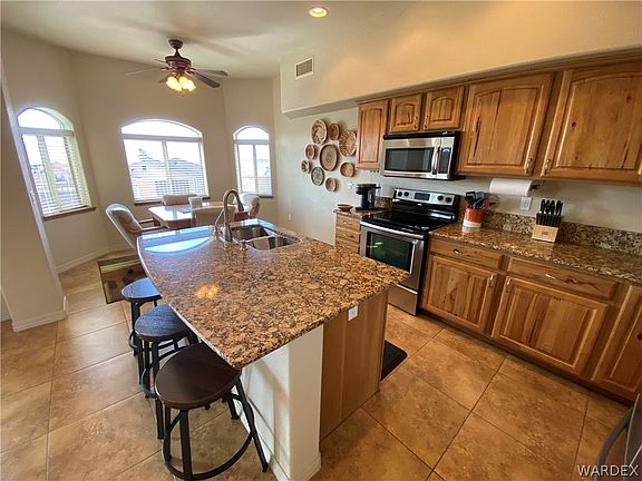 5th image of 890 Florence Avenue #106