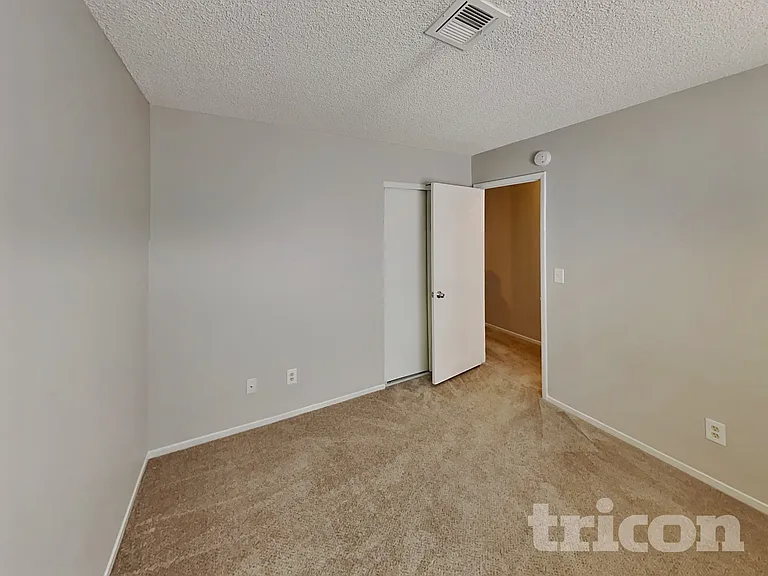 1648 Trish Ln — Photo 13