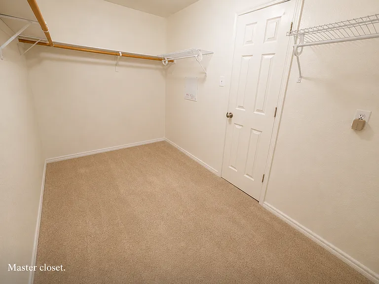 511 Travis Ranch Trl — Photo 24