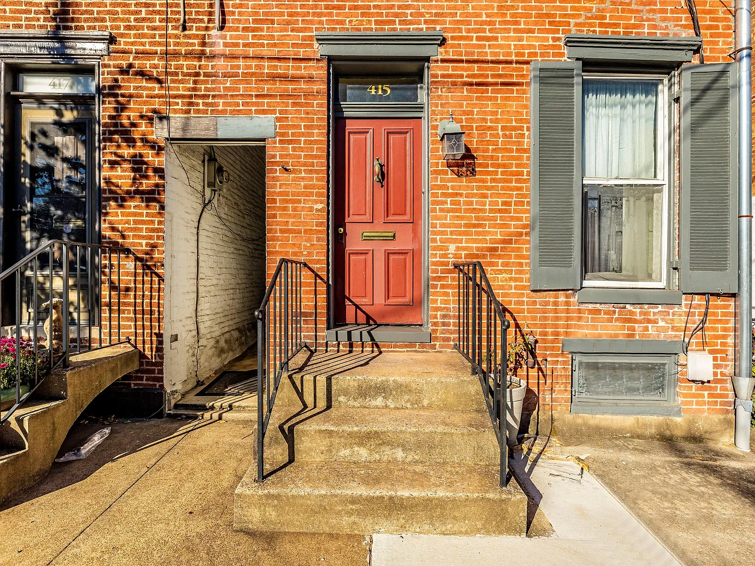 415 S Market St — Photo 2