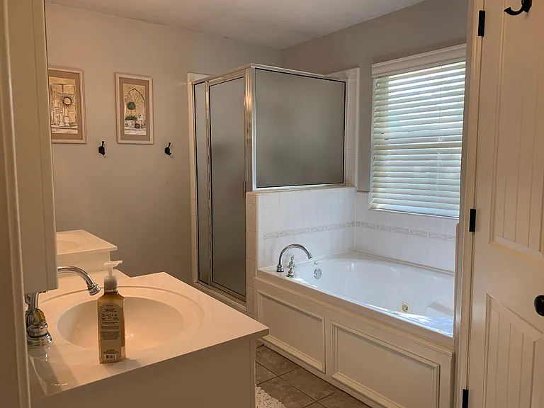 4116 Mayfair Dr — Photo 20