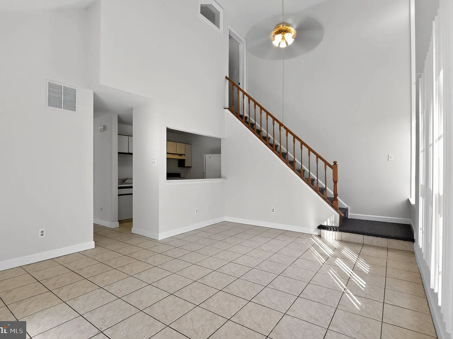 2 bed, 2.0 bath, 955 sqft, $2,000 — Photo 1