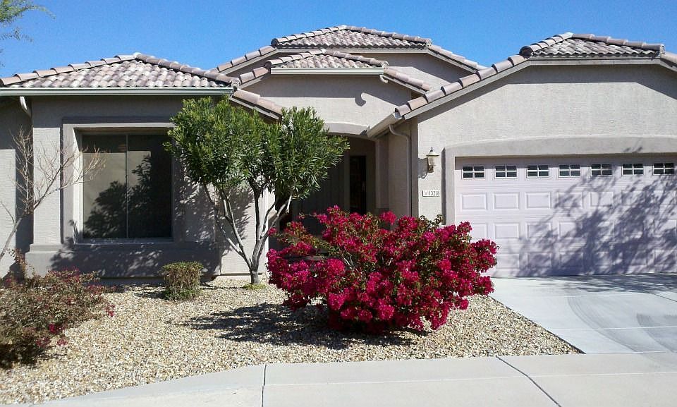 2 Bedroom plus Den in Dreaming Summit