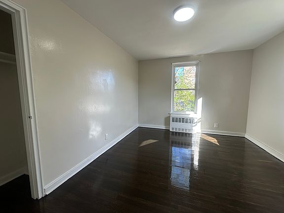 4th image of 677 Park Ave #15-1B