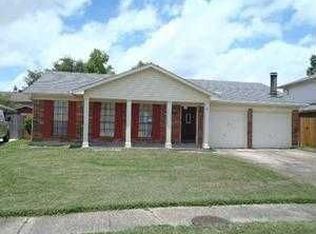 2040 Titan St, Harvey, LA 70058