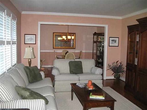 2nd image of 123 Hillbrook Dr
