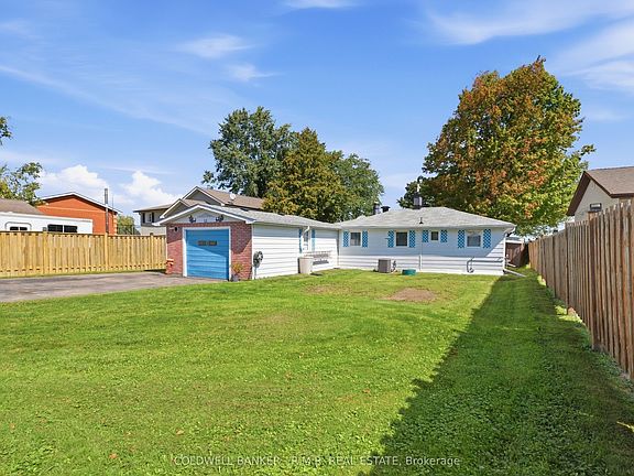 2nd image of 87 Edgewood Cres