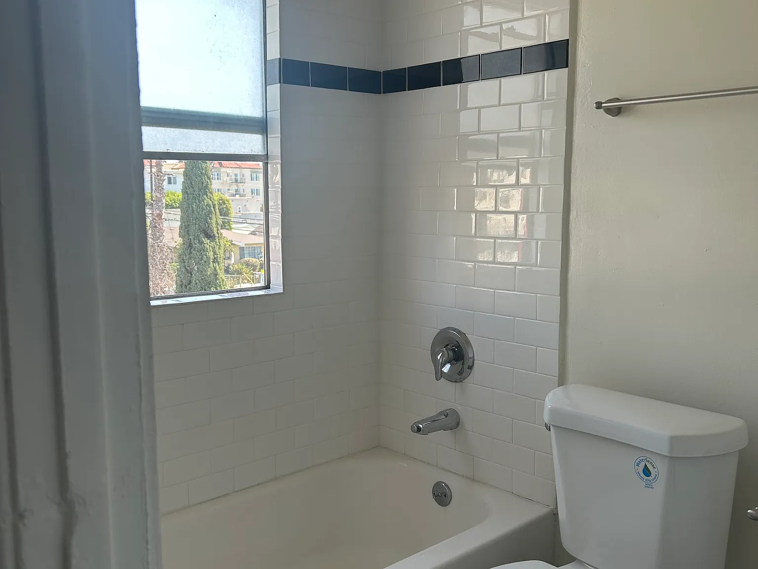 Studio, 600 sqft, $1,283 — Photo 1