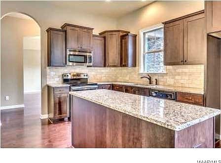 5th image of 9504 Dakota Dr