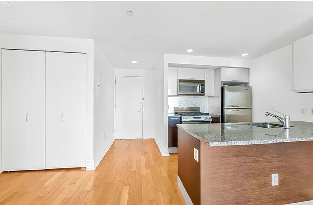 Rented by Bond New York | media 24