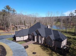 1028 Lake Dr, Daniels, WV