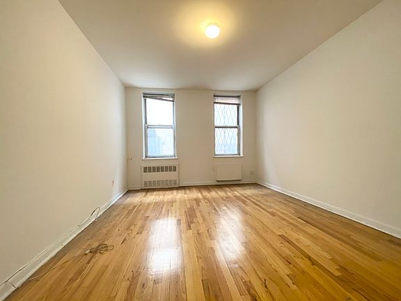 3rd image of 1645 2nd Ave #1AB