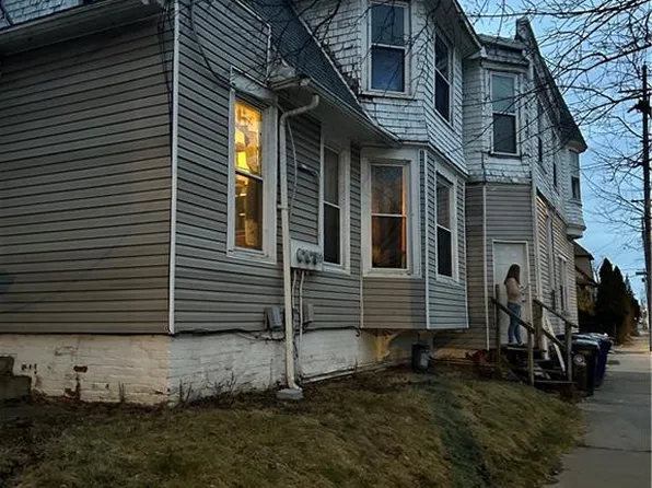 458 Clark St, Toledo, OH 43605