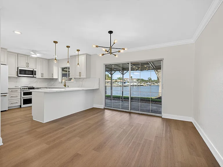 6497 Cape Hatteras Way NE #3 — Photo 2