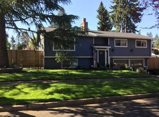 10040 SW Heather Ln, Beaverton, OR 97008