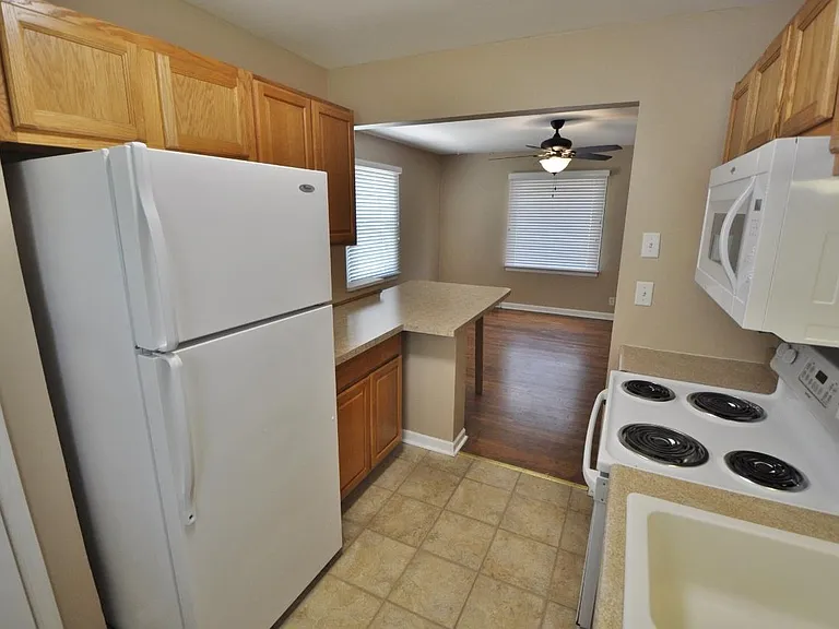 3259 Potter St — Photo 17