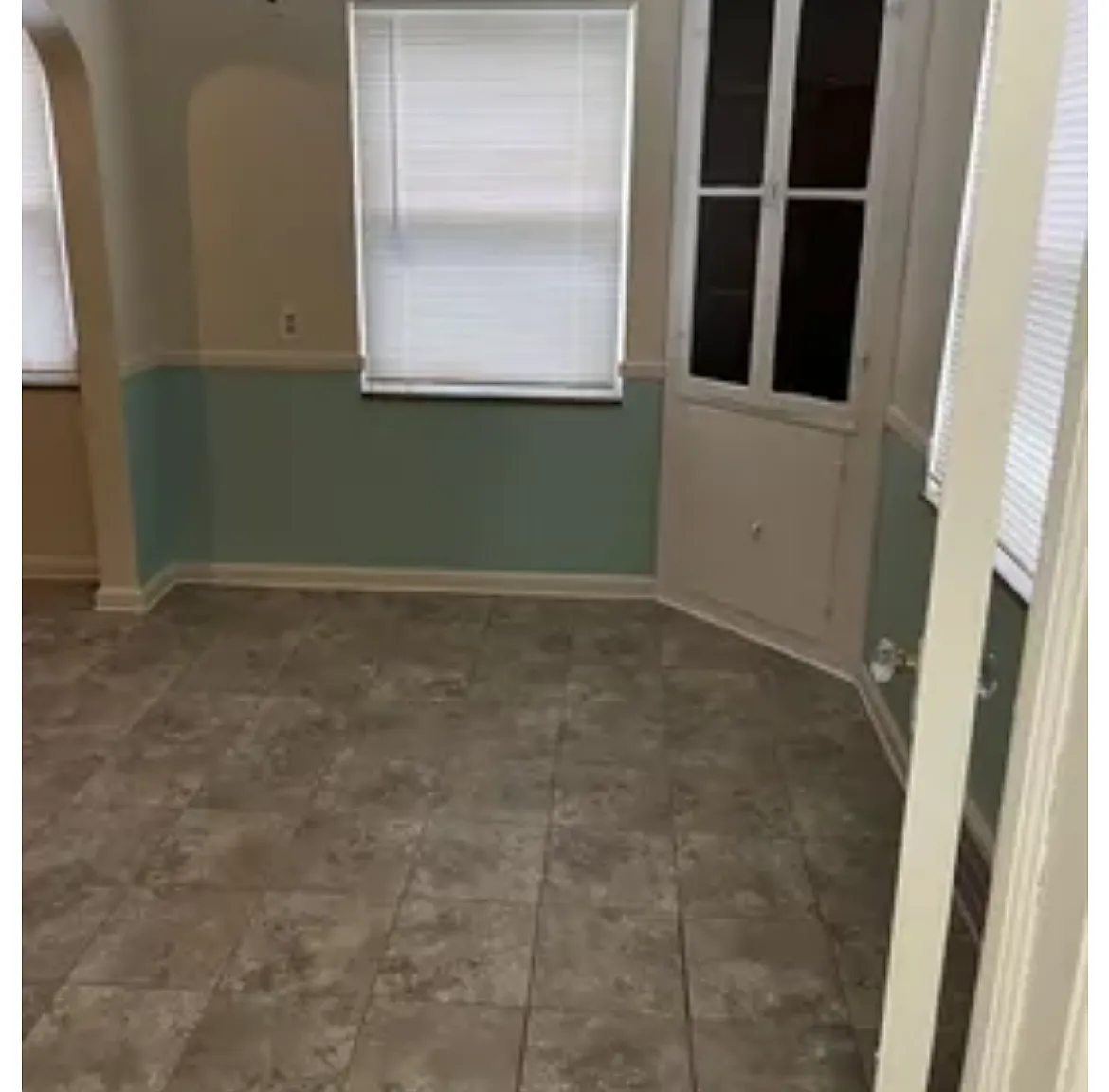 4 bed, 1.5 bath, 1500 sqft, $1,800 — Photo 2