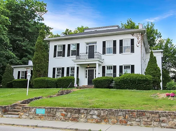700 Jefferson St, Newburgh, IN 47630