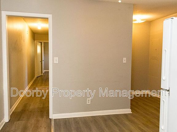 4th image of 3331 Pinewood Ave #B