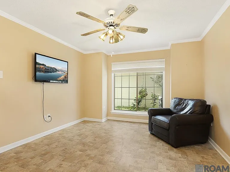 12417 Coursey Blvd — Photo 12