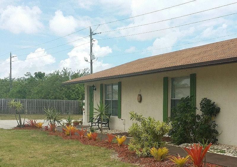 2nd image of 8677 SE Hobe Ridge Ave