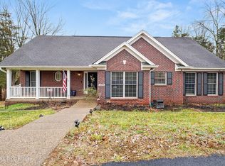 5310 Arrowshire Dr, La Grange, KY 40031