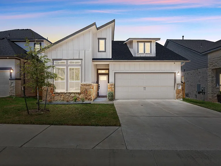12810 Stanford Dr — Photo 2