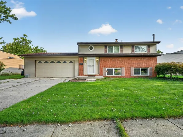 31882 Lynne Dr, Rockwood, MI 48173