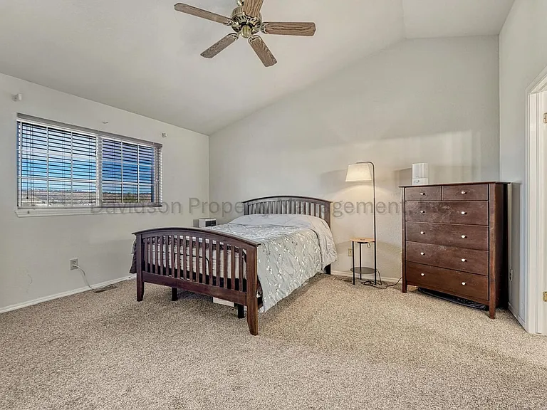 1524 Shane Cir — Photo 9