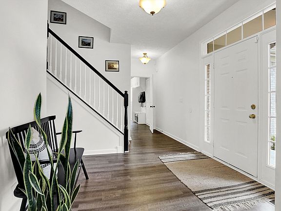 4th image of 8924 Winterberry Ct