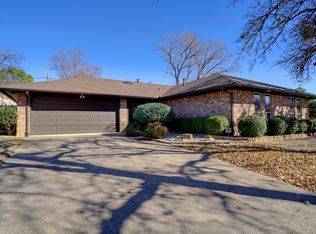 5925 Pleasant Hill Dr, Arlington, TX 76016