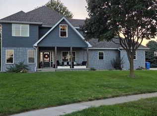 300 Kerri Ln, South Sioux City, NE 68776