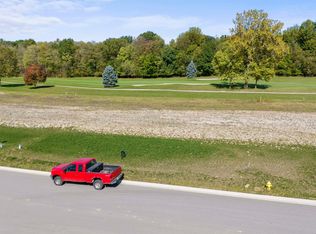 2000 Golfview Dr, Auburn, IN 46706