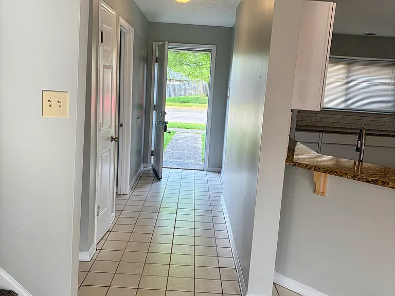 3660 Walden Dr — Photo 7
