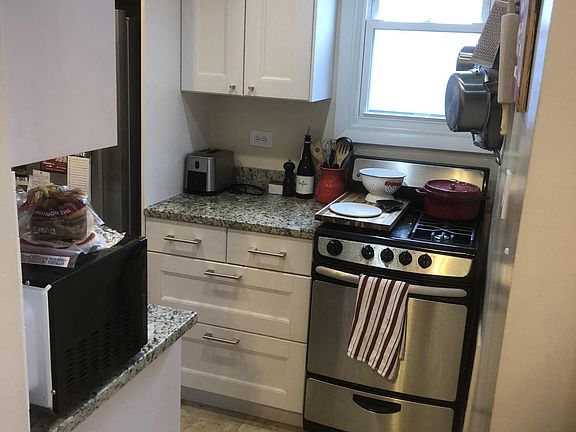 5th image of 1748 N North Park Ave APT 2