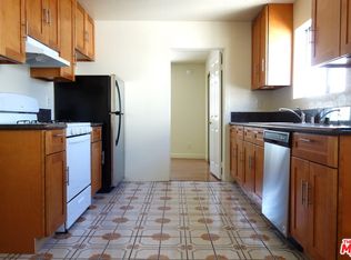 4633 Prospect Ave #1/2, Los Angeles, CA 90027