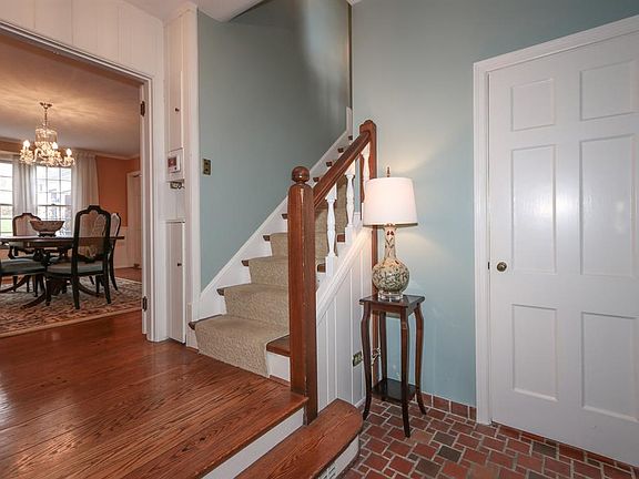 4th image of 765 Ivy Ave