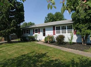 89 Green Clover Dr, Henrietta, NY 14467