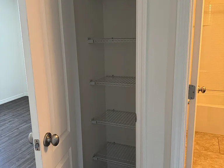 101 Misty Glen Ln — Photo 19